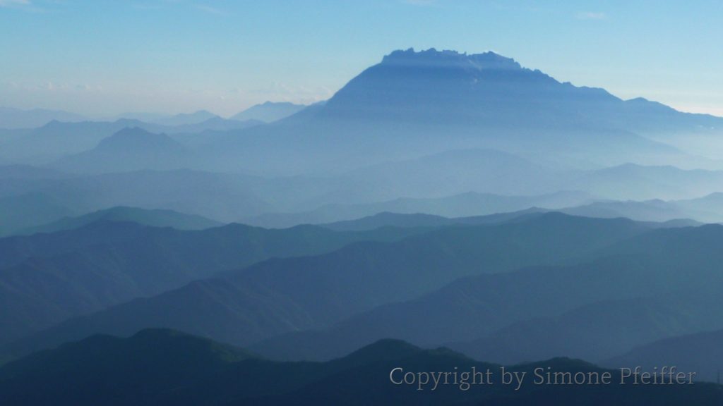 Mt. Kinabalu (4095 m) gave the city its name and is Malaysia's highest mountain.